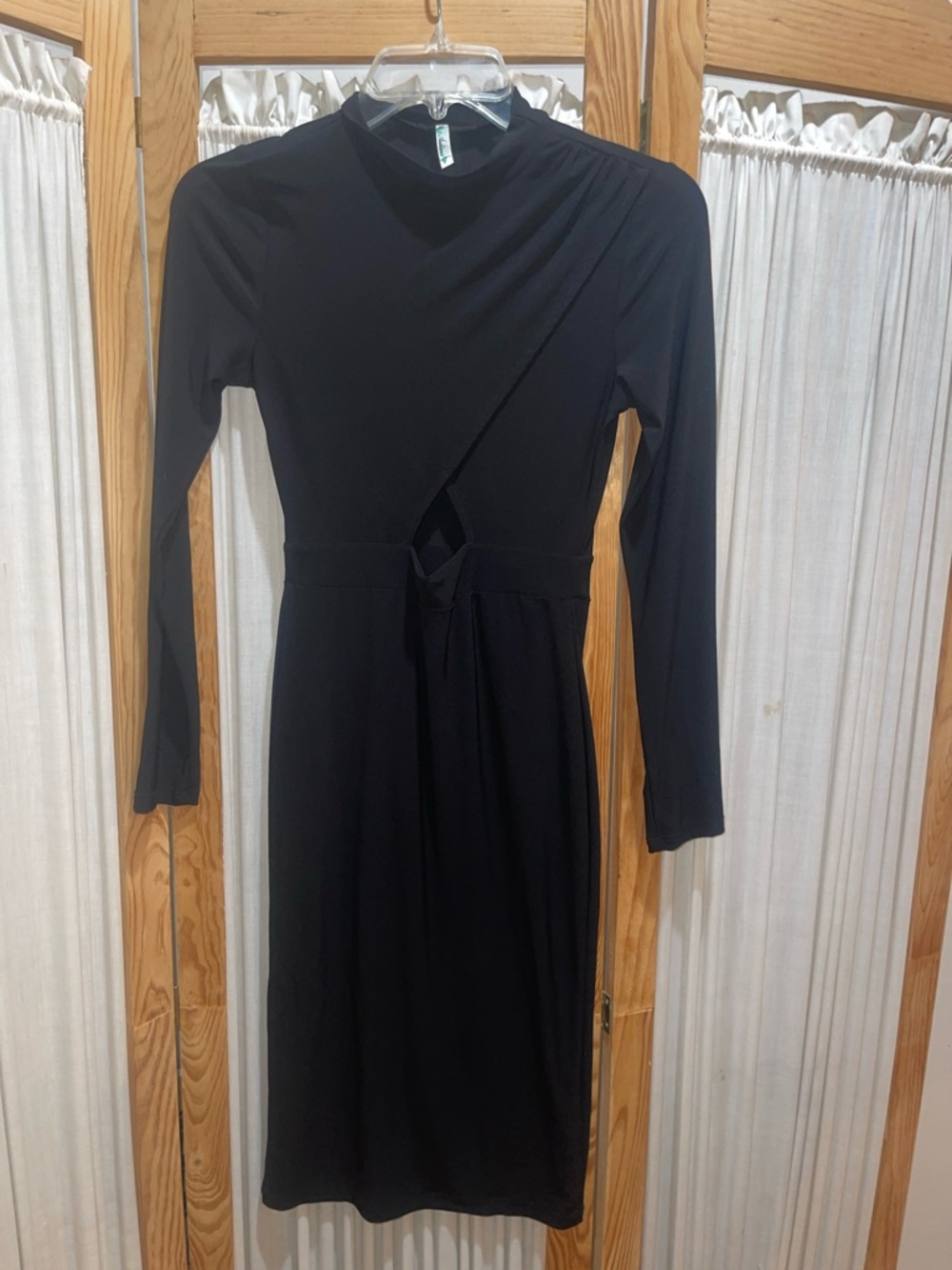 Auditions Black Long-Sleeve Midi Dress with Cutout Detail